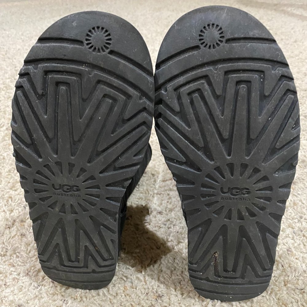 Medium Height UGG Boots - Picture 4 of 9